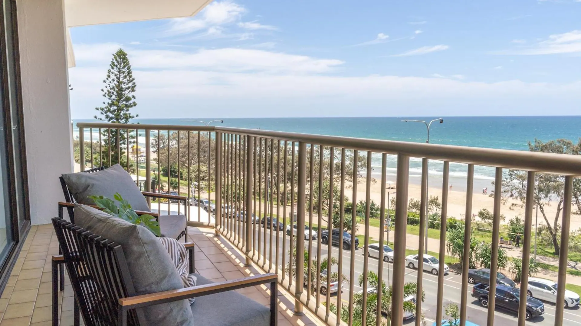 Apartment New! Beachfront Bliss 2 Bed 2 Bath Stunning Ocean Views Gold Coast