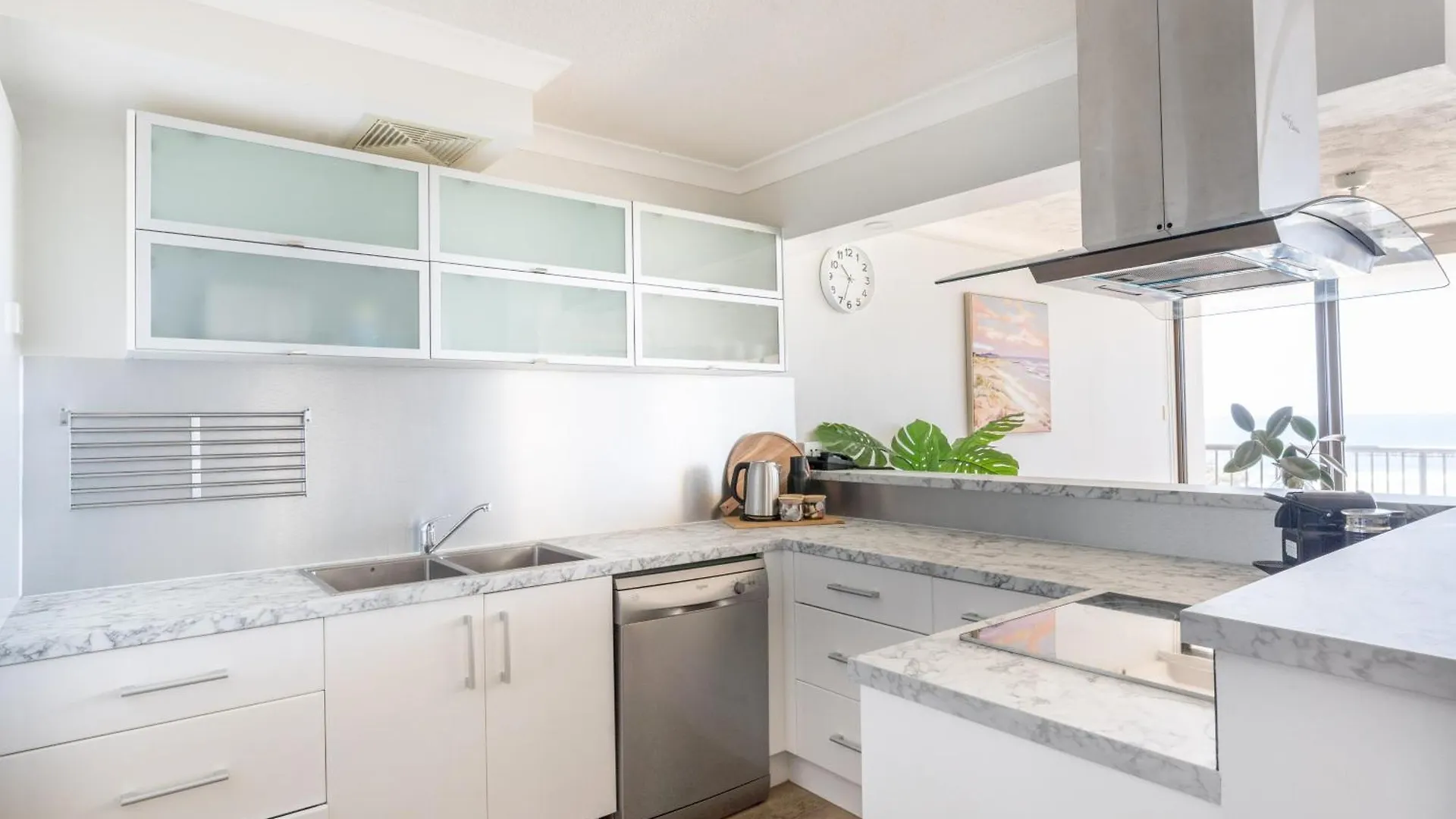 New! Beachfront Bliss 2 Bed 2 Bath Stunning Ocean Views Gold Coast Australia