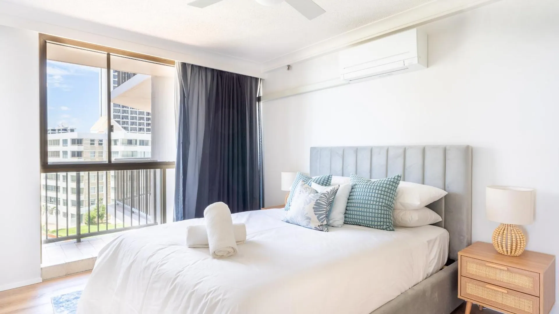 New! Beachfront Bliss 2 Bed 2 Bath Stunning Ocean Views Gold Coast 0*,  Australia